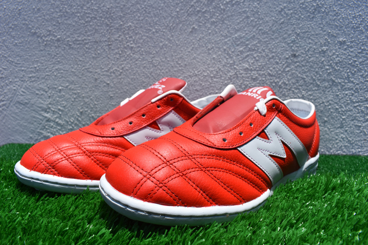 Manriquez Turf Rojo/Blanco